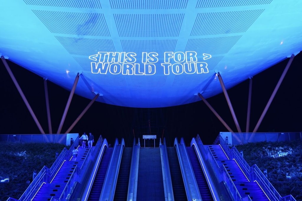 TWICE 高雄7大地標點亮藍色燈光